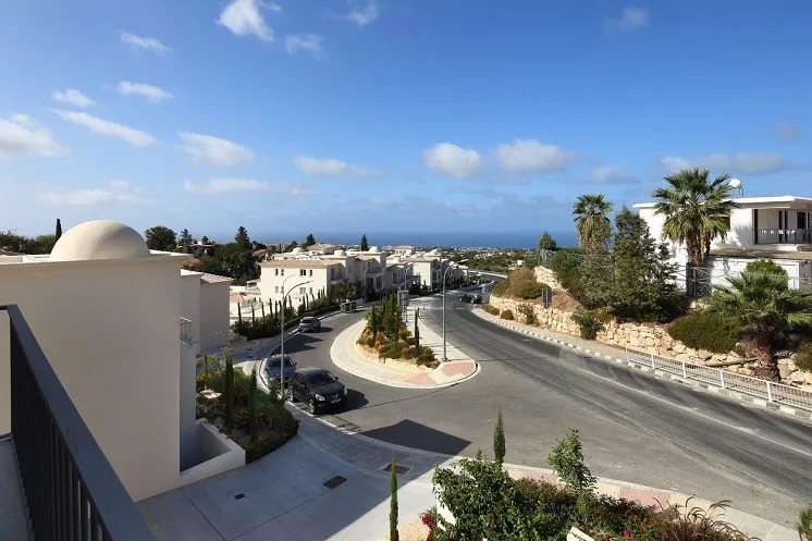 Продажа квартиры 100 m², 1 эт./3 этажа. Tala Paphos, Пафос. 